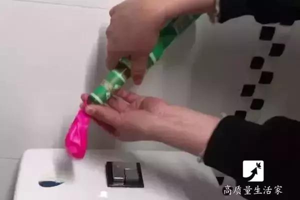 马桶上两个按键正确的使用方法,马桶上一大一小按钮有什么用