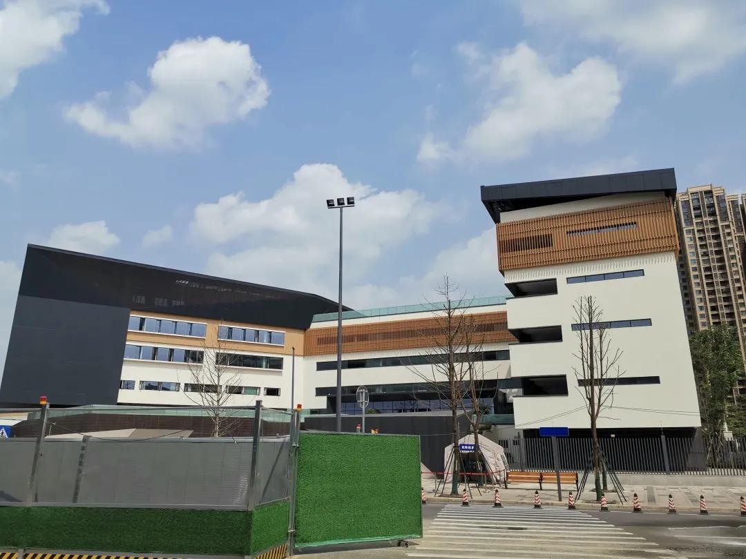 天府一街新晋“一哥”,不完美的“刚需”