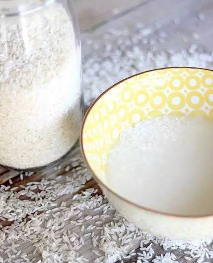 如何清洗皮衣服上的顽固污渍,如何快速清洁衣服上污渍的小妙招