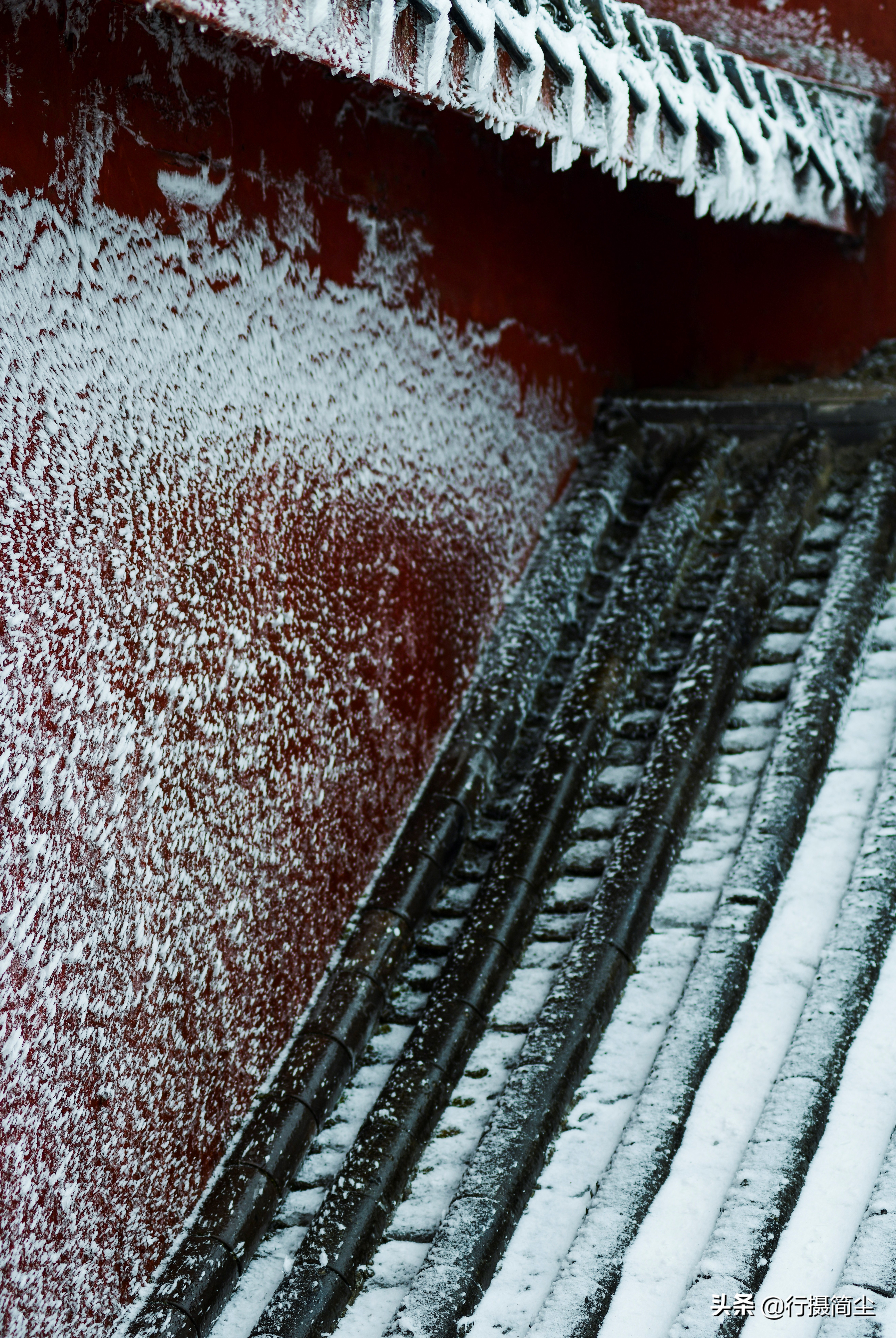 华蓥山宝鼎雪景航拍,华蓥山宝鼎冬天看日出