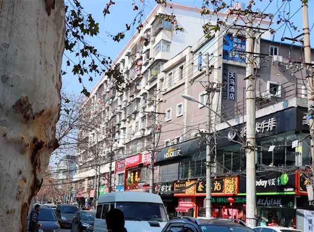 慢悠悠在司门口晃荡，感受武汉老城区的宠辱不惊