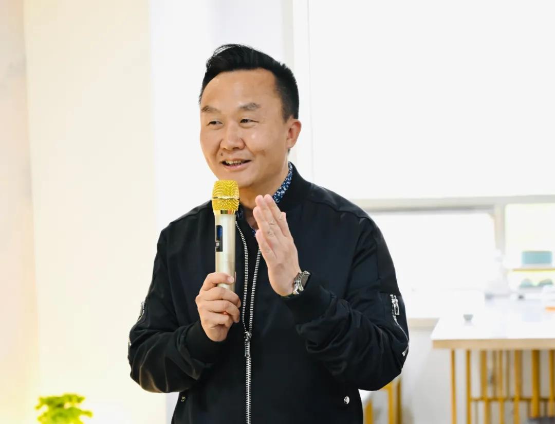 乔迁大吉!新七天文化传媒和舟山新七天落地国贸办公区