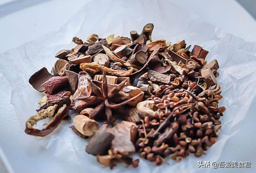 只有学会了调兵遣将,合理的使用香料,你才能成为真正的卤水大师