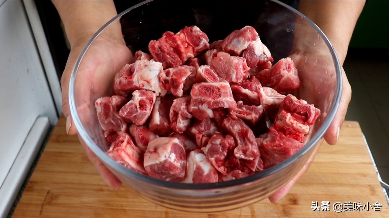 排骨这样做特别的入味好吃,排骨怎么做才最好吃简单做法