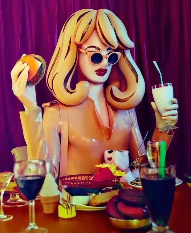 劳模丨这位*气娃充**娃凭借自身努力坐遍了时装周头排！