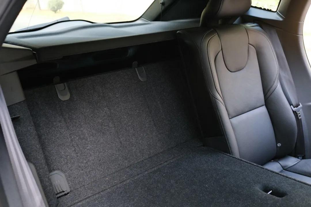 沃尔沃v40二手值得买吗,二手沃尔沃v40值得买吗