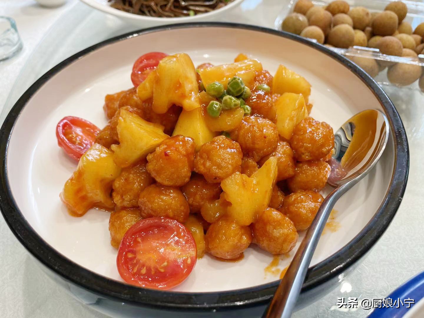 龙抬头，两个侄子过生日，1桌饭菜花880，弟妹不高兴了