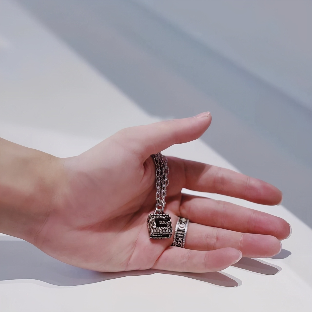 925银饰和纯银的区别是什么,三福银饰的925银是真的吗