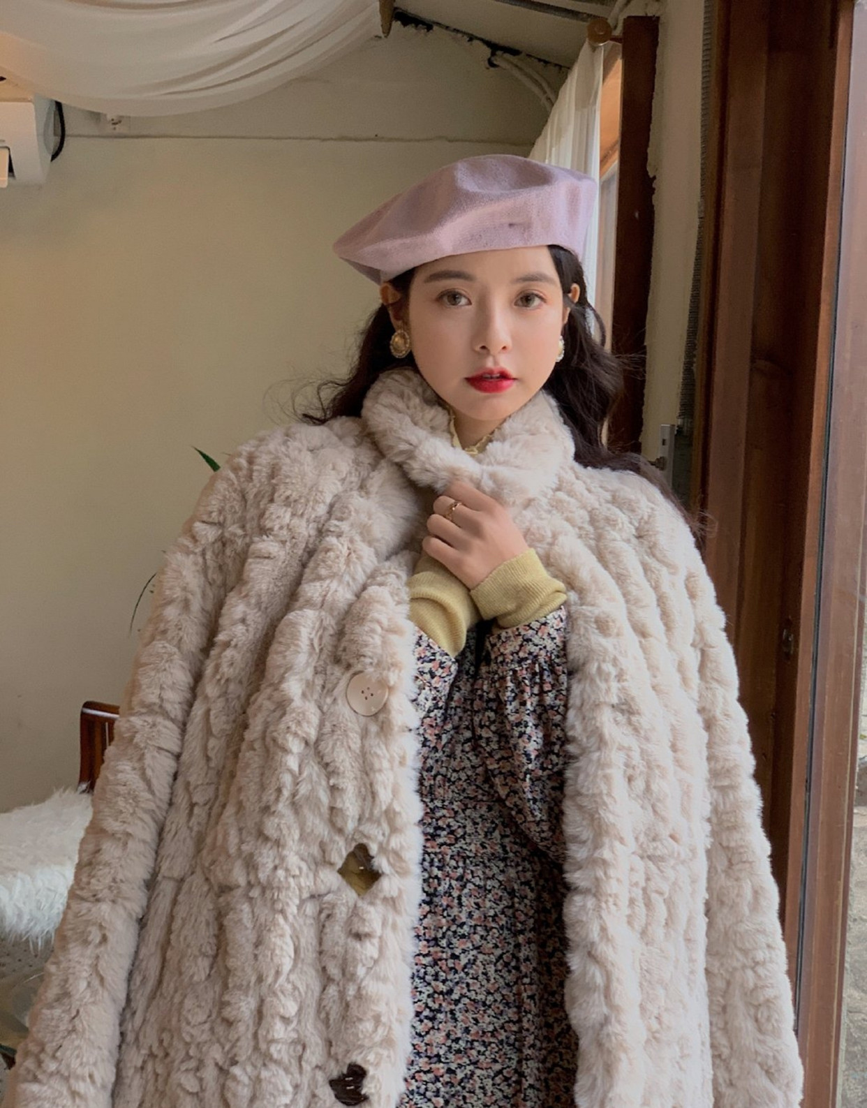 范智乔格子裙,范智乔碎花吊带连衣裙测评