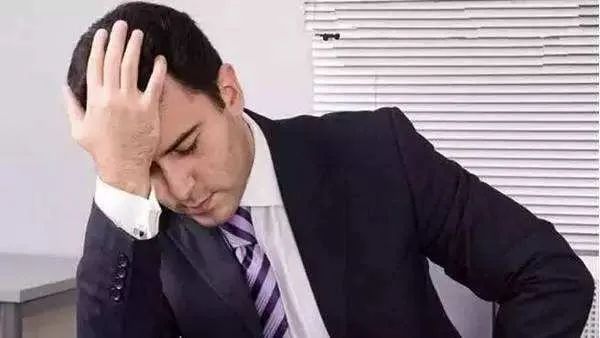 精神恍惚心里抑郁是怎么回事,头晕抑郁症该怎么治