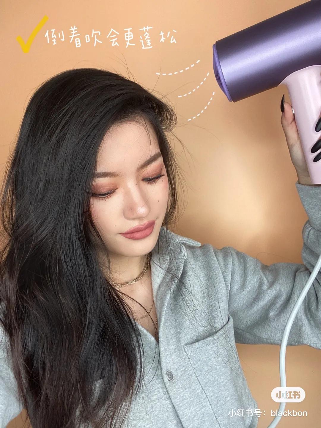 轻欧美妆适合什么发型搭配 (欧美发型妆容搭配)