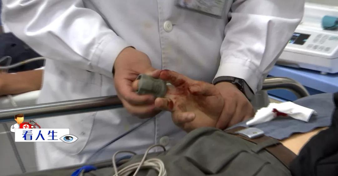 被电动车追尾电动车的人受伤了,被电动车撞的老太太