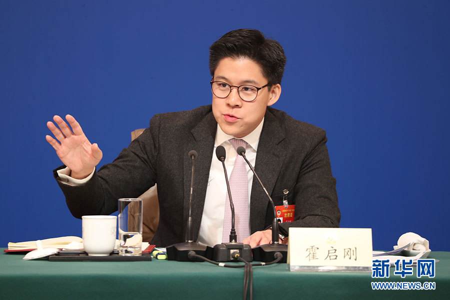 霍启刚豪门家事,郭晶晶霍启刚清流夫妇