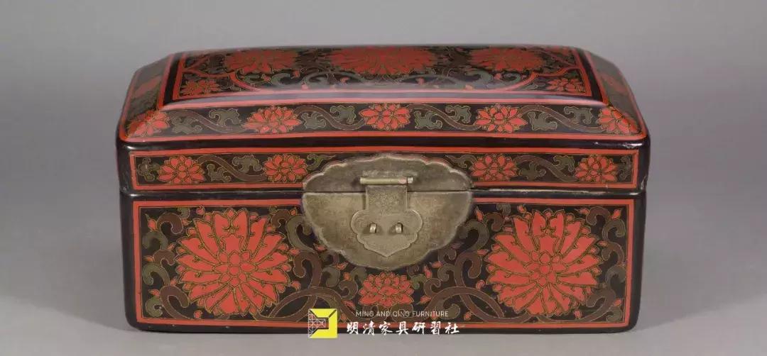 明清家具展厅灯光设计,明清家具铜蝙蝠配饰