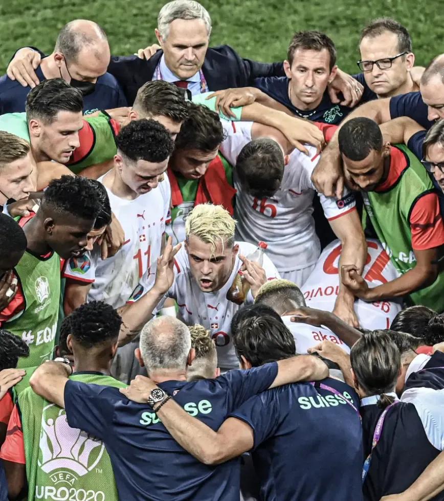 闲谈波尔卡,闲谈足球