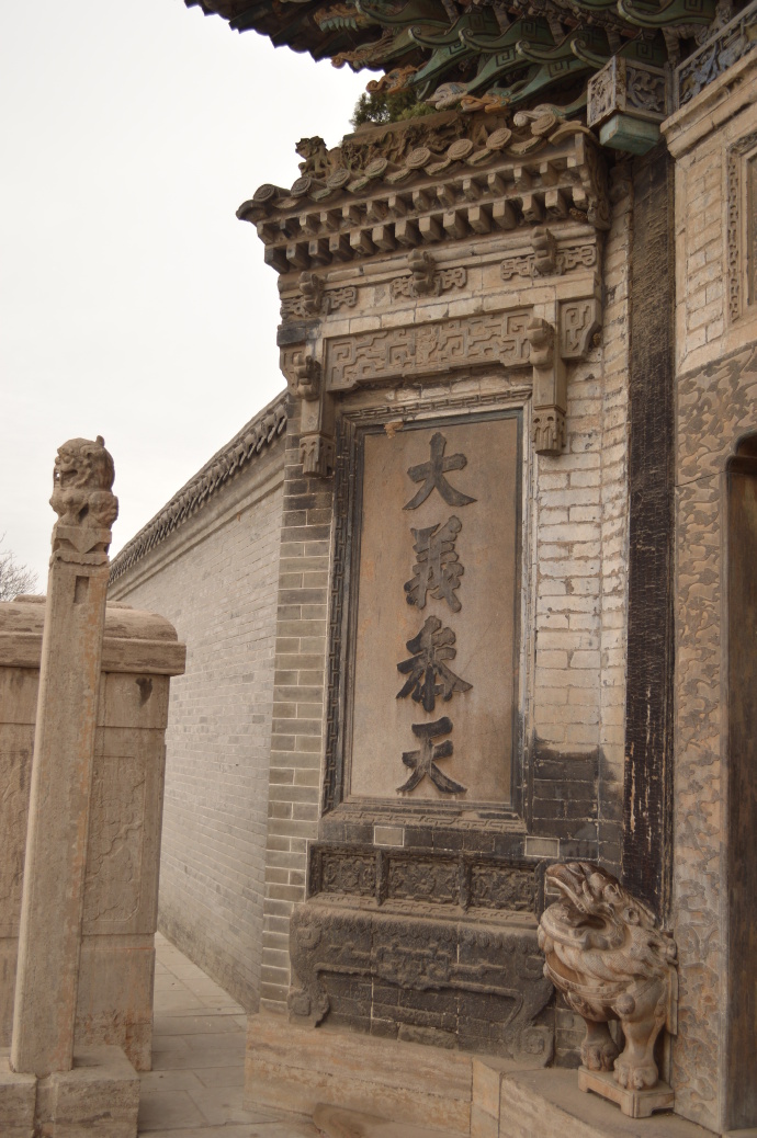 小乞丐因祸得福？从悲催童年到赤脚绅士的华丽蜕变……