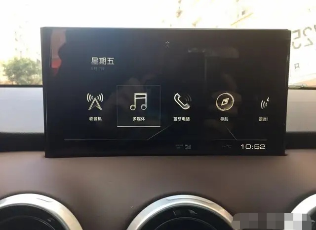 长城魏派首款轿车有什么特别之处,魏派vv6和魏派vv7对比