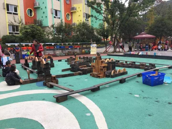 4.13重庆逐梦歌乐山上的“巴学园”探索“世界级乡村幼儿园