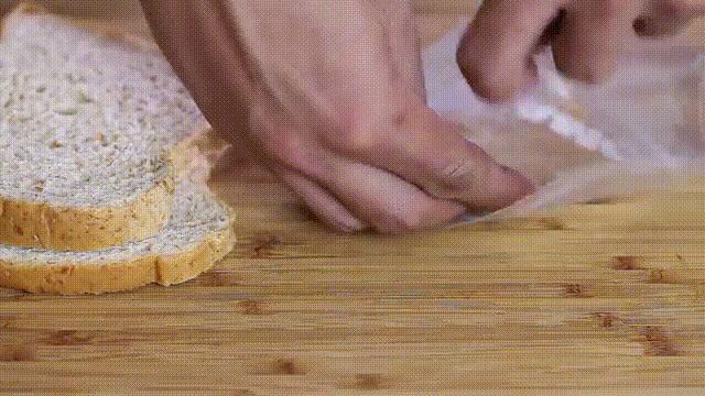 面包怎么保存才不会变质,在超市买到变质发霉的面包怎么办