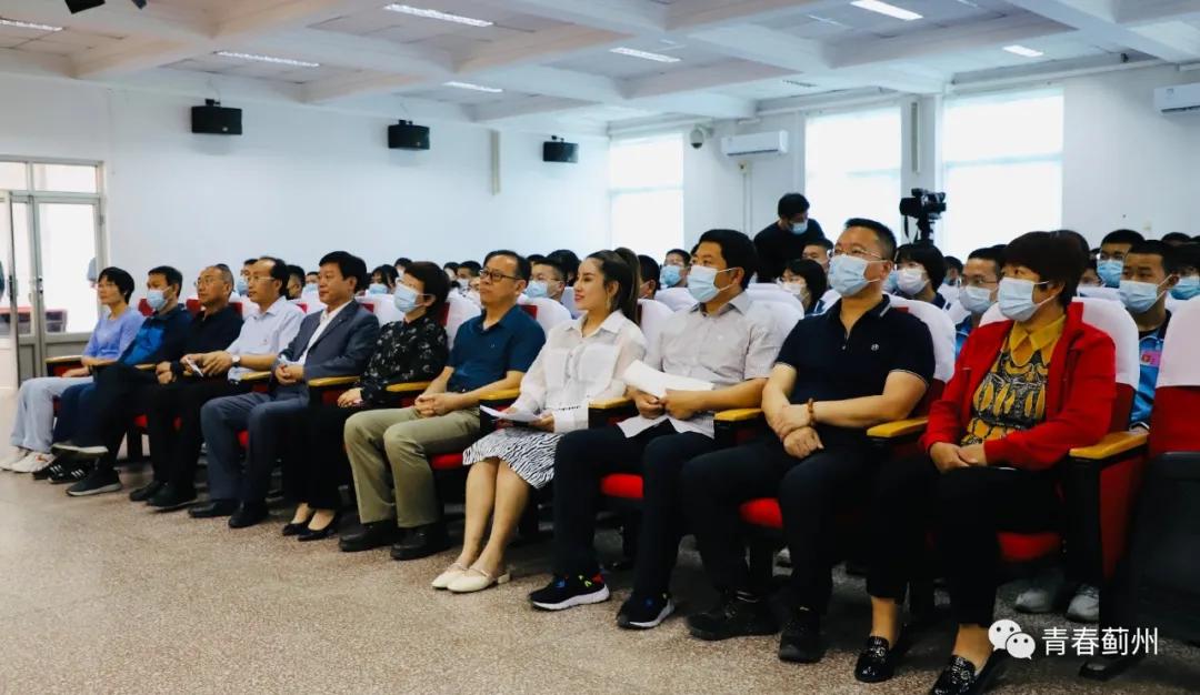 穿越怎么装备头饰,穿越的话带什么比较好