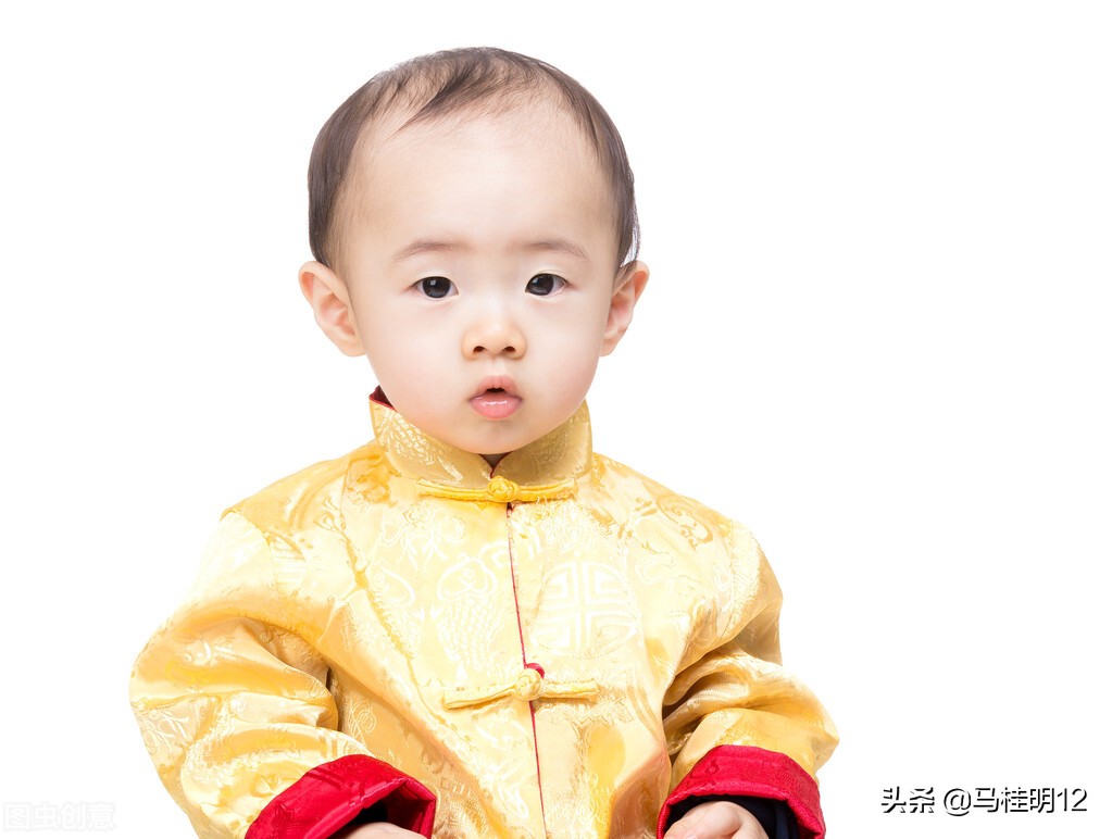 小围兜（微小说）