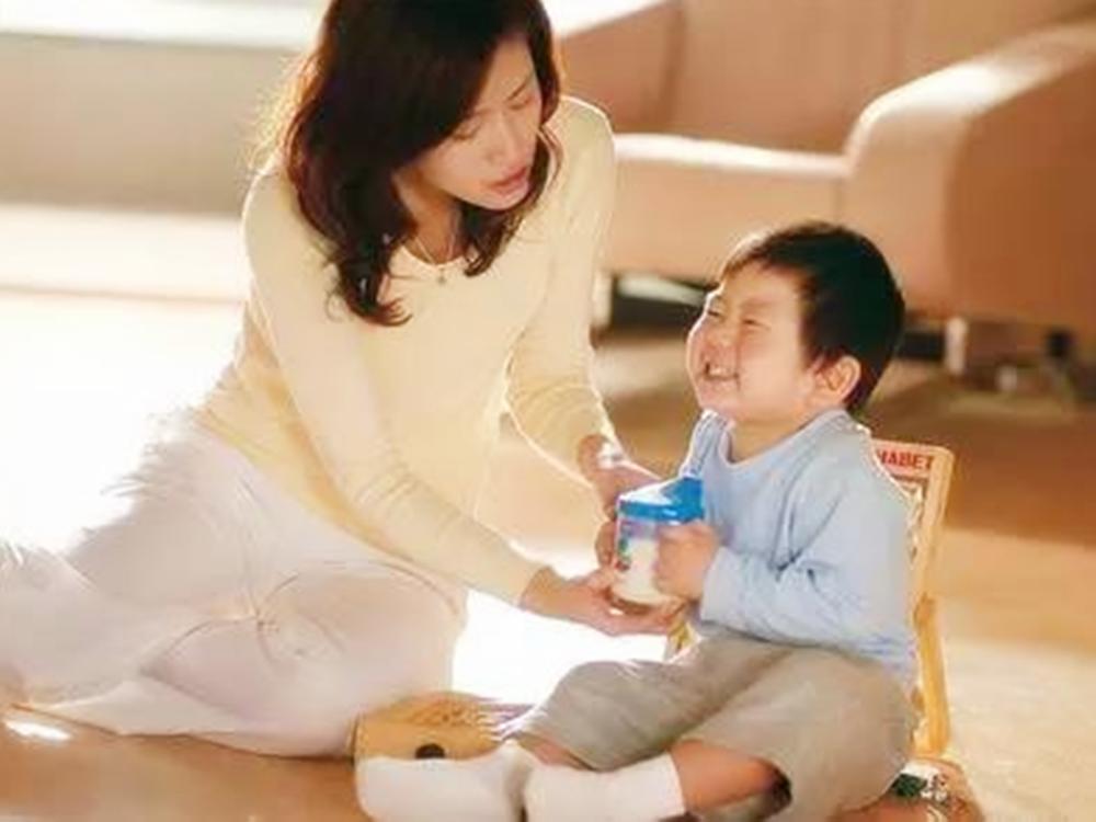 小孩怎么样加快长高,长高爸爸如何延缓骨龄