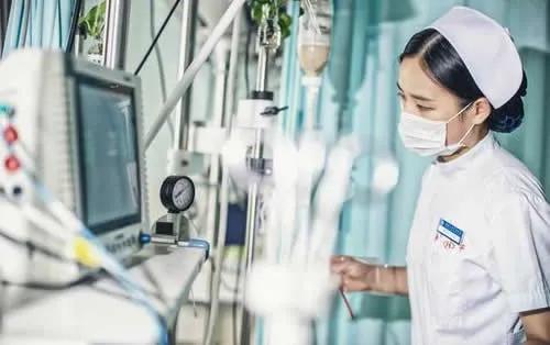 救命的『呼吸机』：谁可生？谁去死？