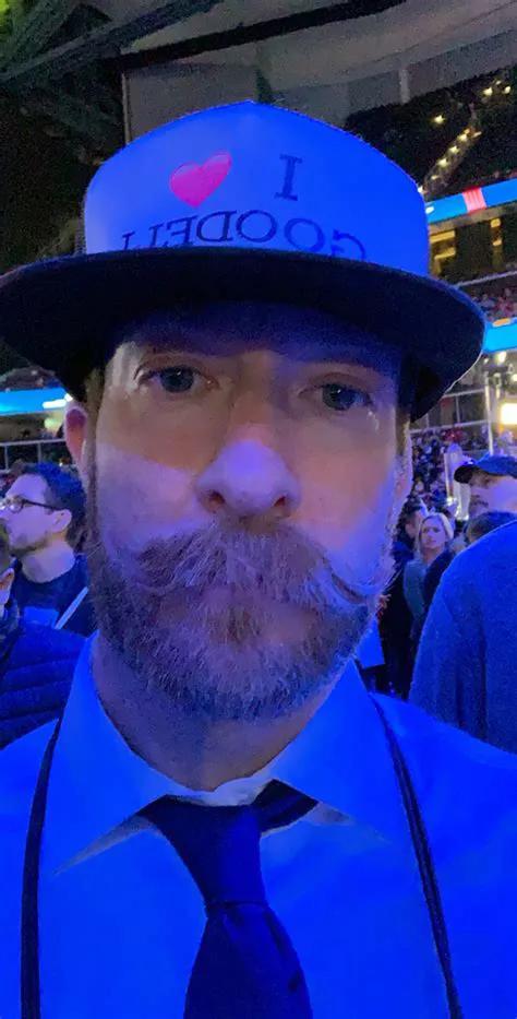 谁是当今世界最伟大的足球教练,谁是当今世界上最好的运动员英语