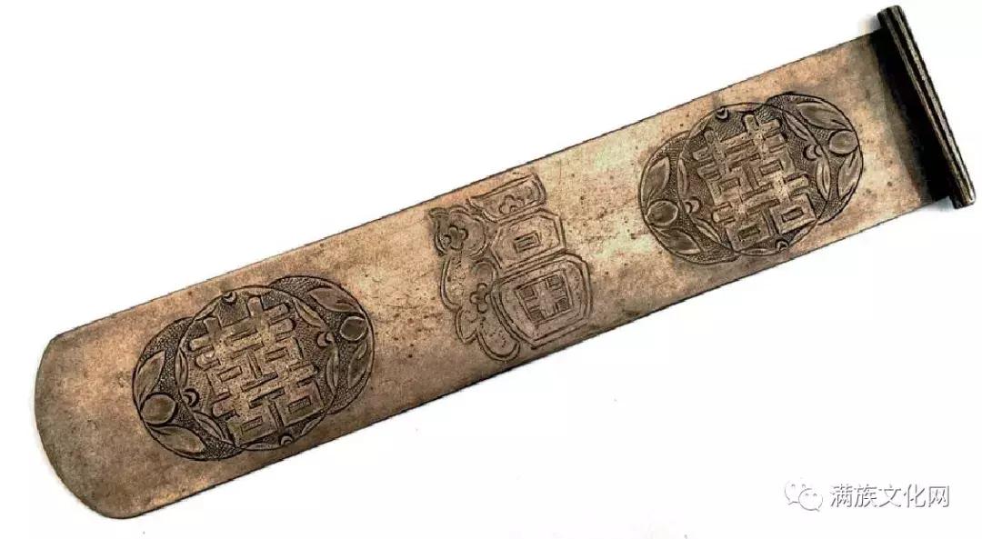 如展画轴—清代满族民间扁方赏析