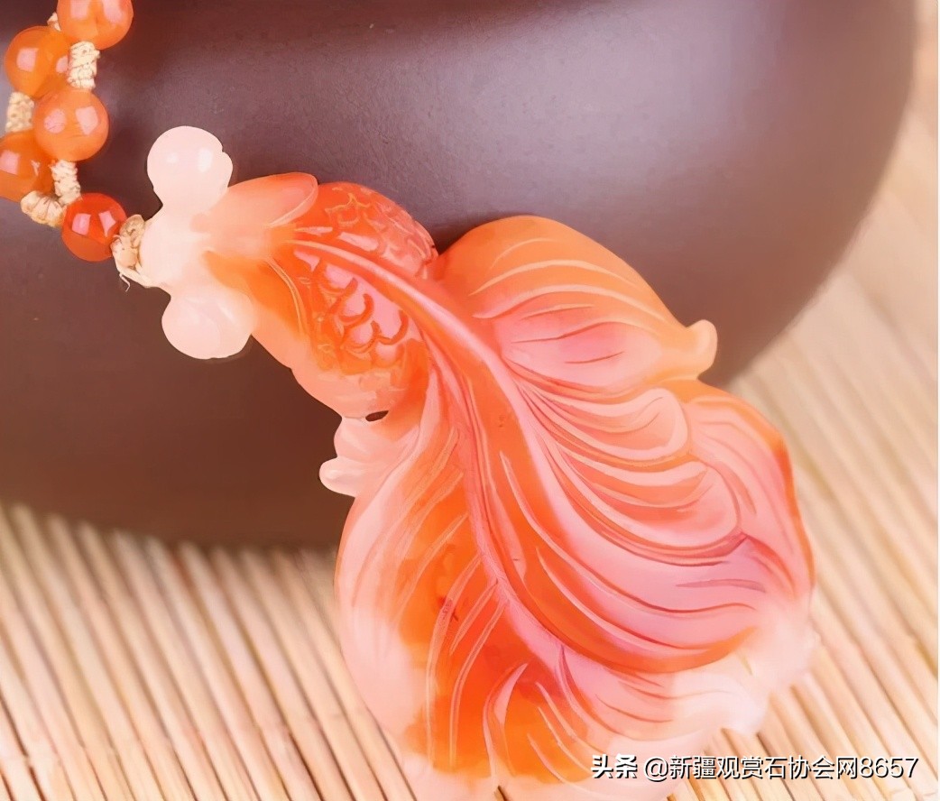 金丝玉有油润度吗,金丝玉功效寓意