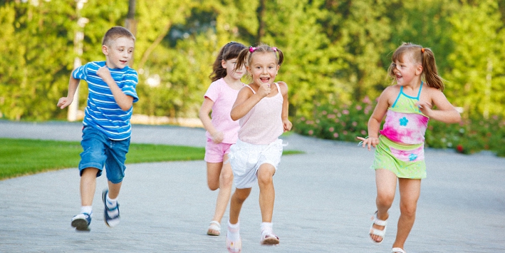 宝宝在幼儿园摔破头缝针怎么赔偿,幼儿园摔破头怎么办