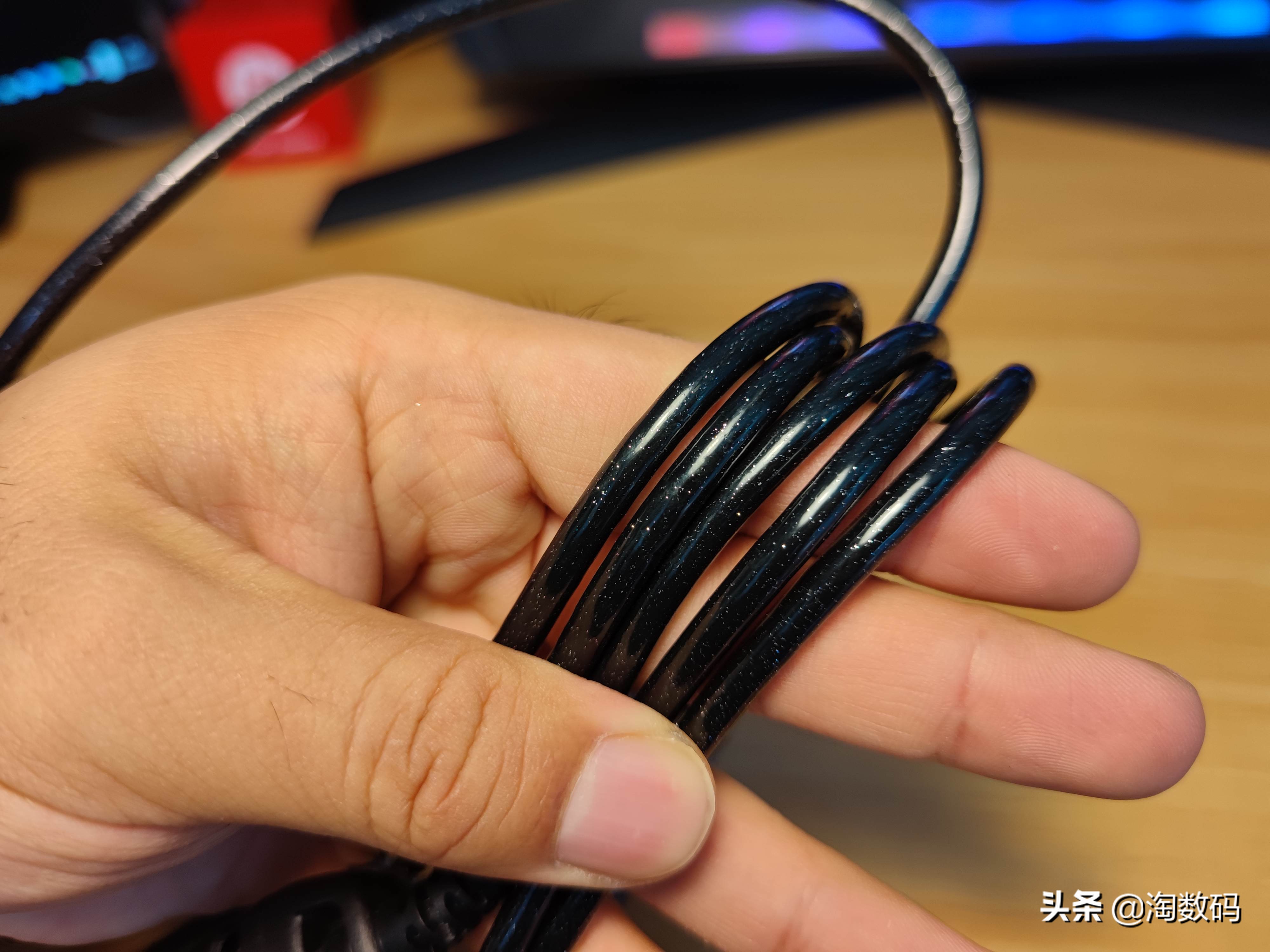 拆验声卡辩真身：￥49元因丑贬值虚拟7.1声道游戏耳麦，爆拆验票