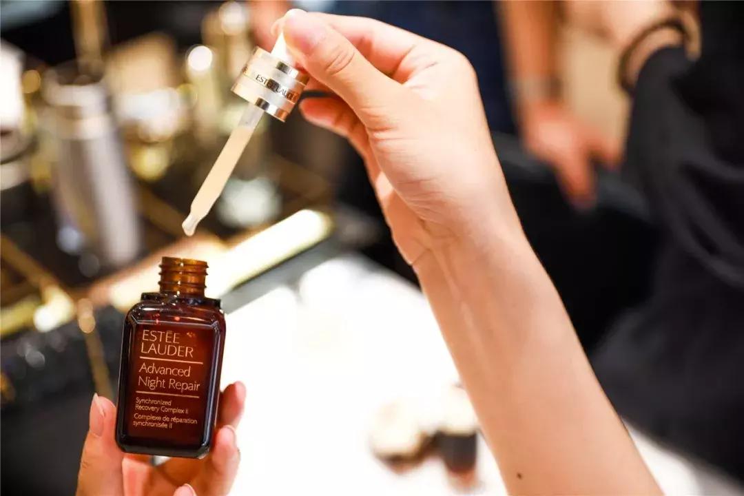 市中心这家高精尖卖场疯狂折扣!直降+团券,送的比买的多