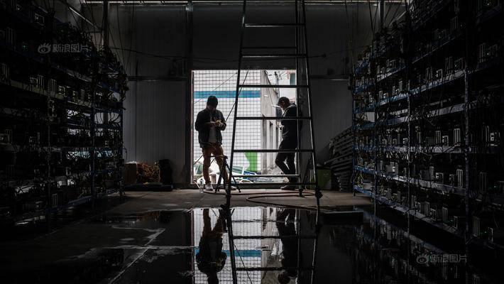 27岁没车没房工资只够养活自己,27岁无房无车无存款的出路在哪里