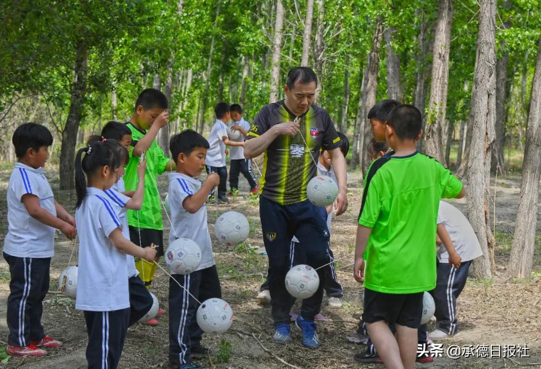 鍏崇埍鐣欏畧鍎跨鐖卞績璧拌繘鏍″洯,鐖卞績浜哄＋娣卞叆鏍″洯鍏崇埍鐣欏畧鍎跨