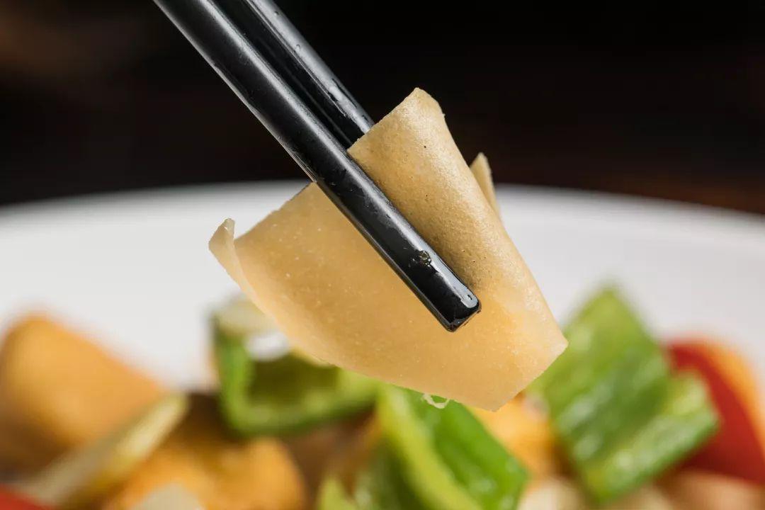 宝安人的顺德饭堂,生蚝用木桶蒸,还加黑松露