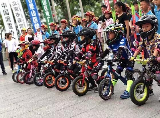 聪明的孩子都在玩！门头沟这家平衡车俱乐部国庆大促销！快预约吧