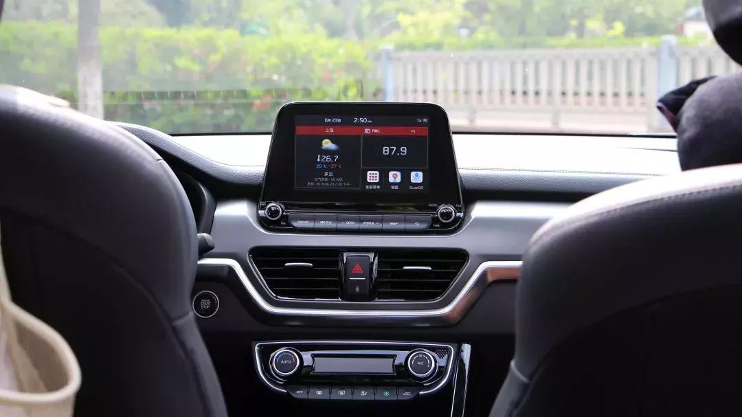 起亚智跑2.4测评,试驾智跑2.0高配