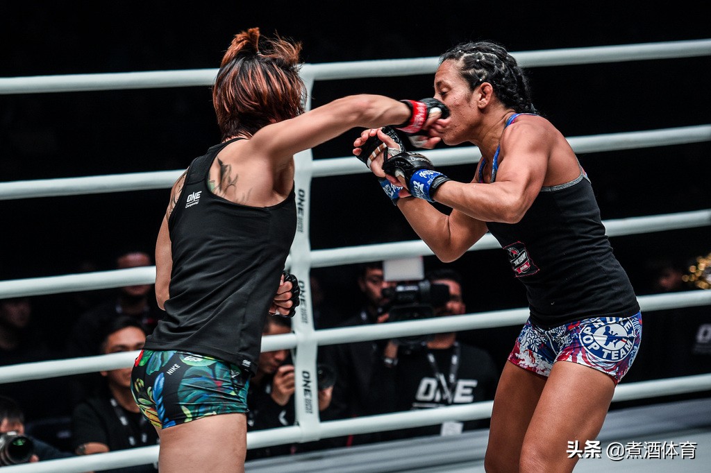 灵动而犀利，在综合格斗赛场解锁散打技巧