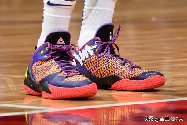 哈勒尔秀个性定制！3月12日NBA赛场球鞋赏析