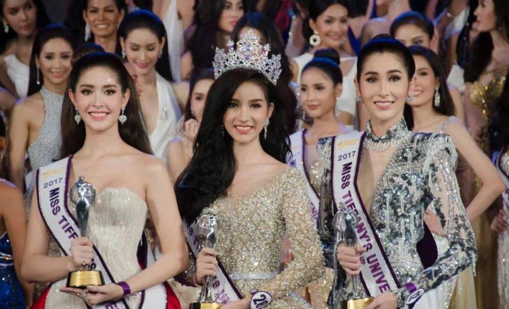 泰国如何给小费合理,在泰国教你如何在酒吧给小费