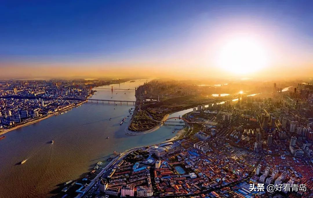 青岛出发五一特价机票,8月去哪的机票最便宜