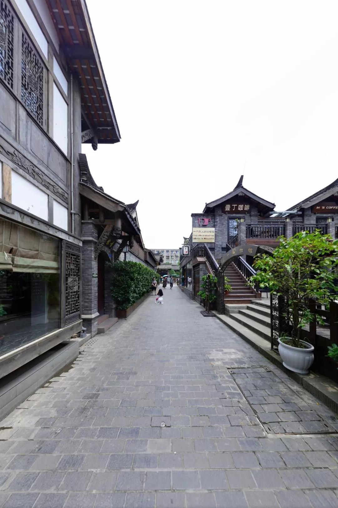 成都即将建成的超级地标,成都东安新城300米地标