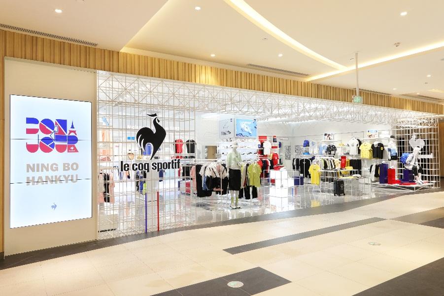 乐卡克正品logo没有三角形边的,乐卡克logo演变