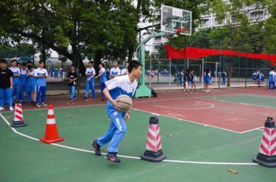 初中生男孩很懂事,初中男孩太成熟懂事