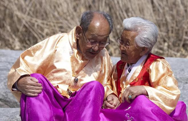 韩国最感人的爱情影片,感人催泪片段韩国纪录片