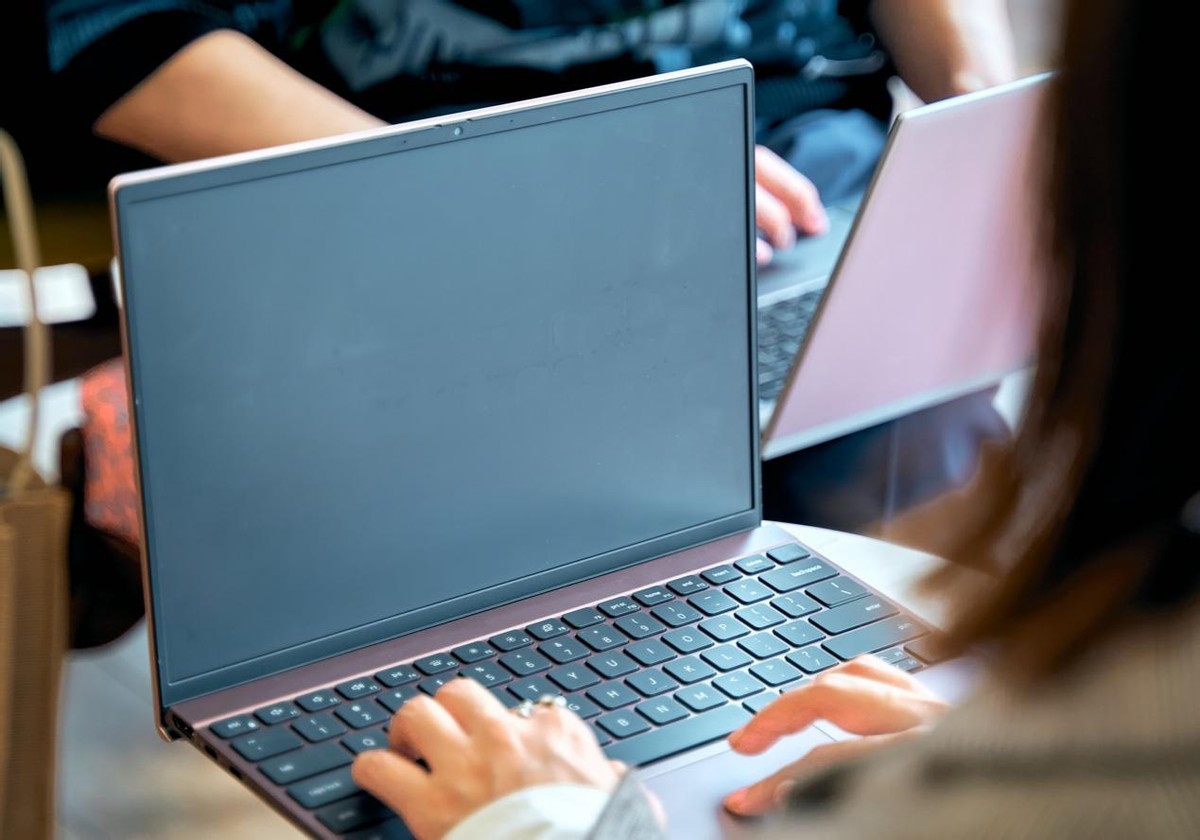 戴尔灵越13pro开机教程,戴尔灵越13pro5310和5320的区别