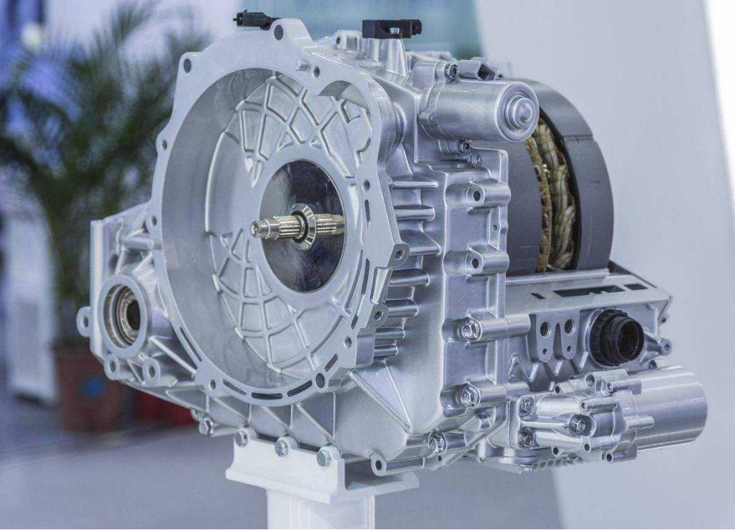 奥迪湿式双离合和at使用寿命,奥迪有哪些车型用的是湿式双离合