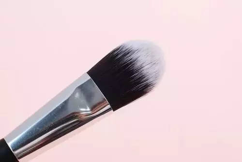 55号粉底刷怎么刷鼻子没刷痕,粉底刷如何不卡粉