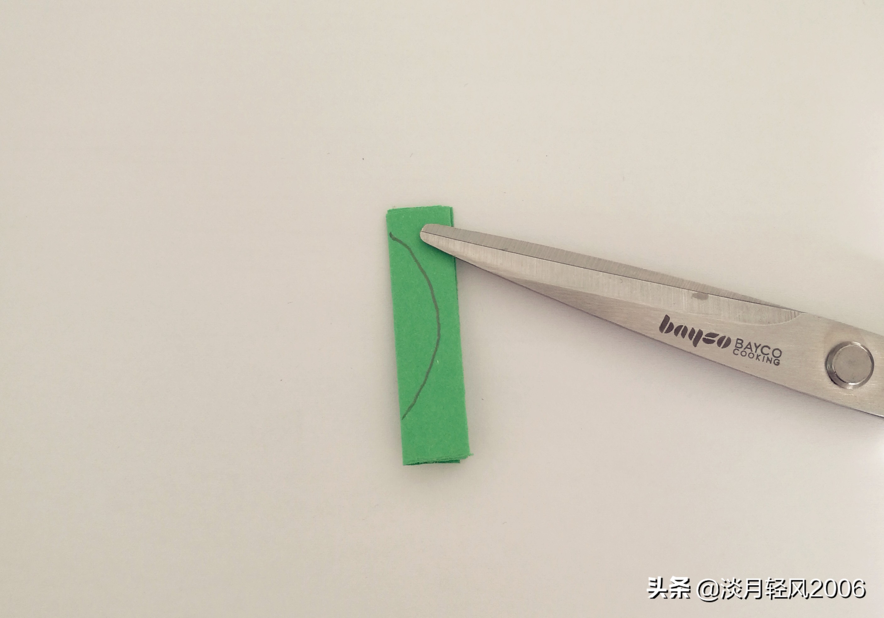 手工教程幼儿园最简单的手工贴画,最简单幼儿手工贴画